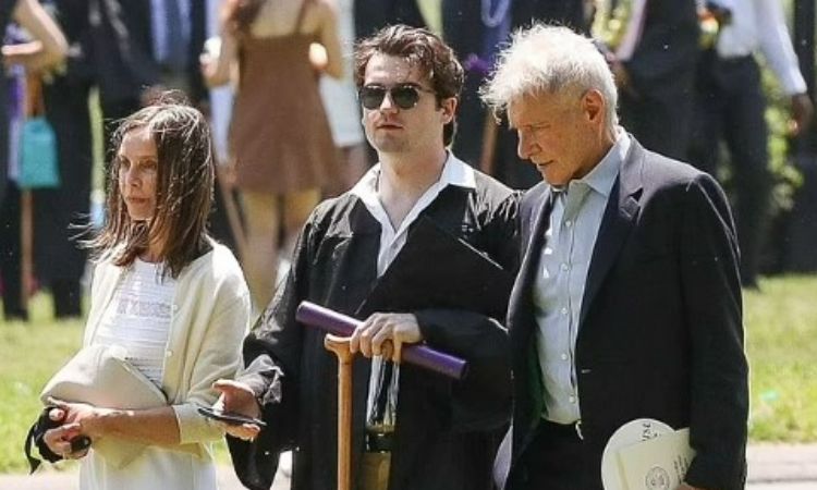 Liam Flockhart Ford with his parents, Harrison Ford and Calista Flockhart at his graduation.
